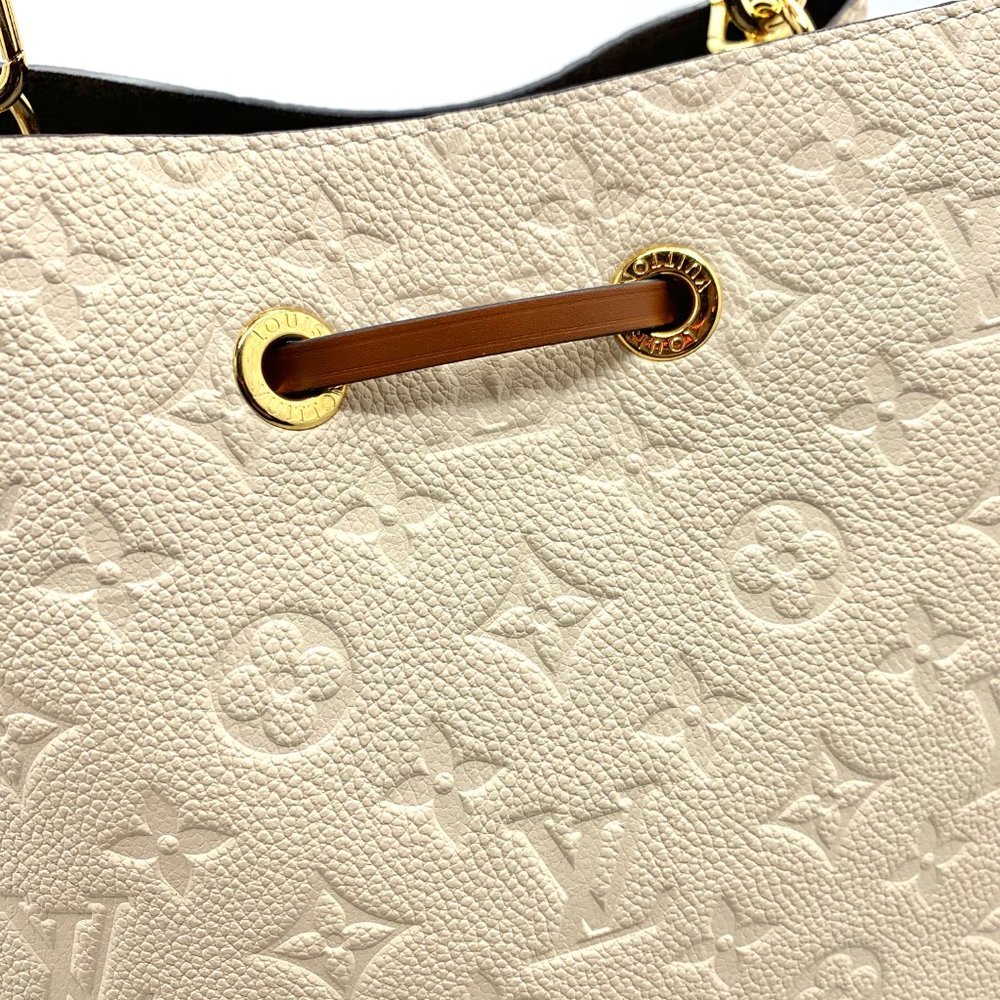 āSOLDā Louis Vuitton Empreinte Cream Neonoe MM bag - Picture 10 of 16